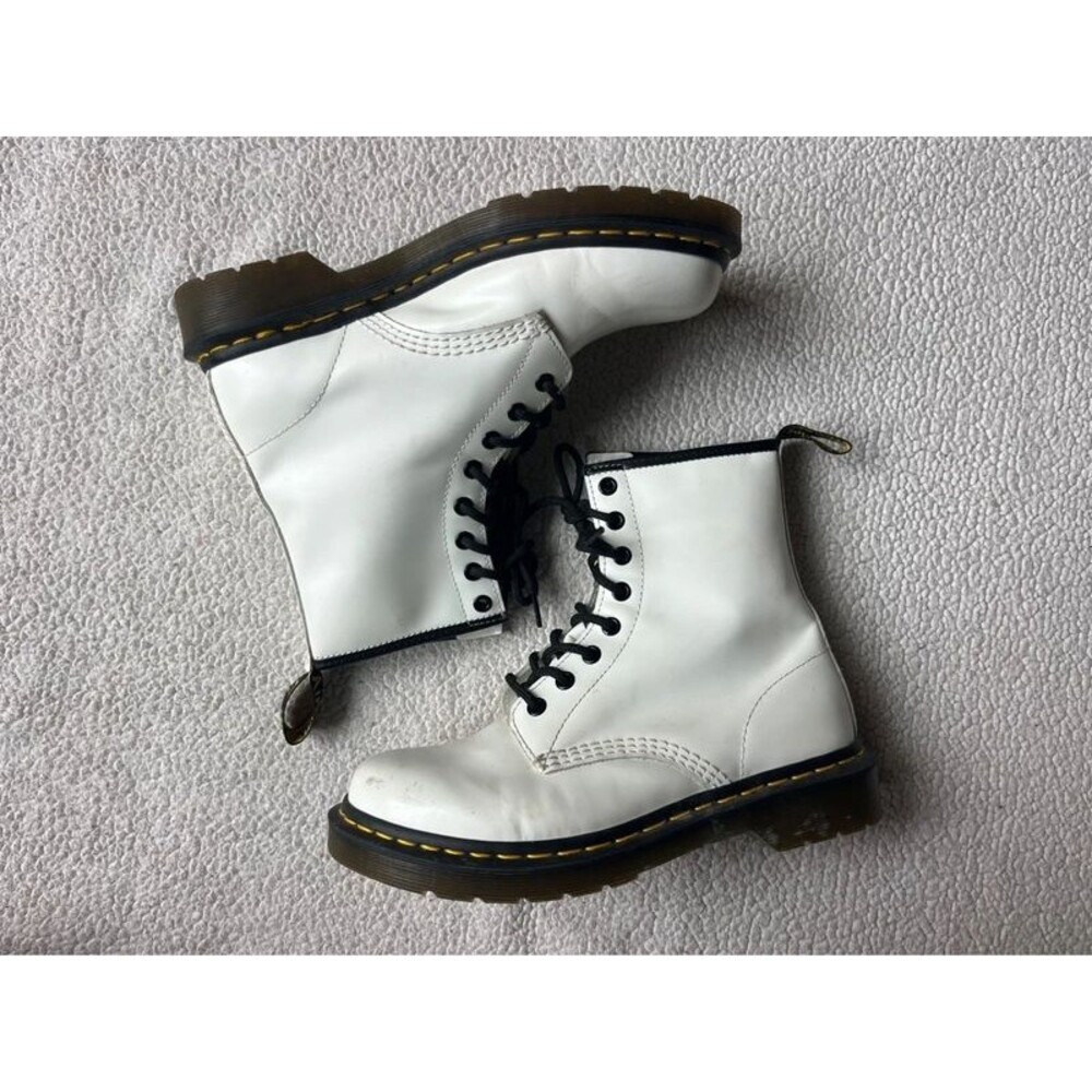 Dr. Martens Smooth White Leather Combat Boots Womens 8